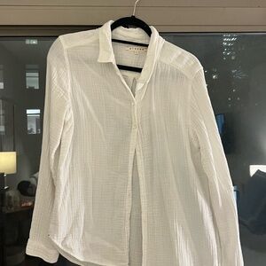 Xierna White Button-Up Shirt